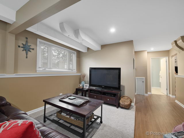 482 E Park Ave, Elmhurst, IL 60126 photo 18