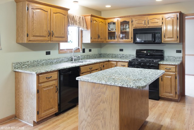24103 Simo Dr, Plainfield, IL 60586 photo 6