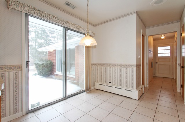746 Becker Rd, Glenview, IL 60025 photo 5