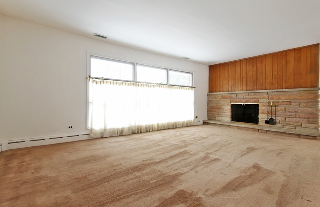 746 Becker Rd, Glenview, IL 60025 photo 2