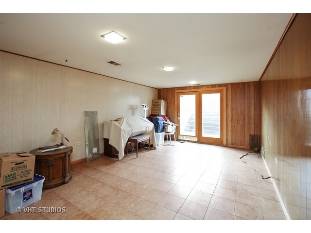 2148 Plainfield Dr, Des Plaines, IL 60018 photo 13