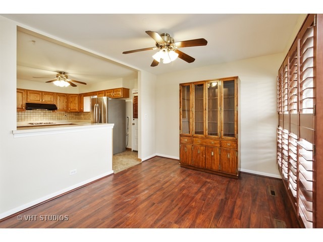 2148 Plainfield Dr, Des Plaines, IL 60018 photo 4