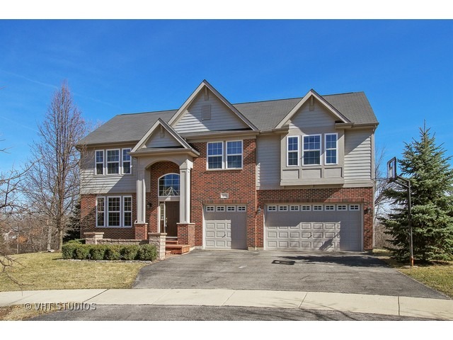 213 Regency Ct, Bartlett, IL 60103 photo 1