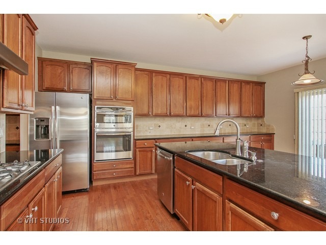 213 Regency Ct, Bartlett, IL 60103 photo 4