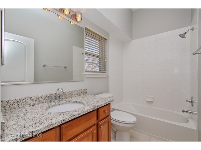 213 Regency Ct, Bartlett, IL 60103 photo 23