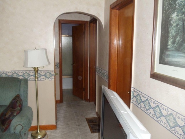 587 N 10th Ave, Kankakee, IL 60901 photo 8