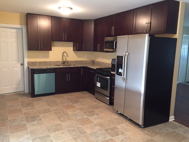 765 Osage Ln, Hoffman Estates, IL 60169 photo 4