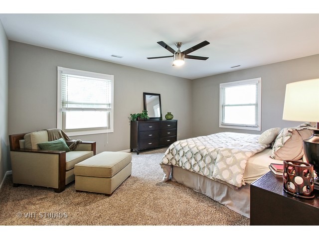 1 Red Haw Rd, Rolling Meadows, IL 60008 photo 11
