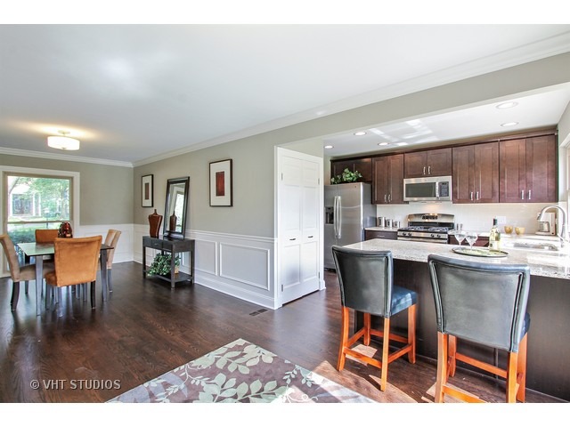 1 Red Haw Rd, Rolling Meadows, IL 60008 photo 6