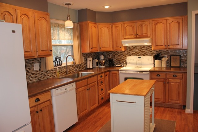 305 E North St, Morrison, IL 61270 photo 3