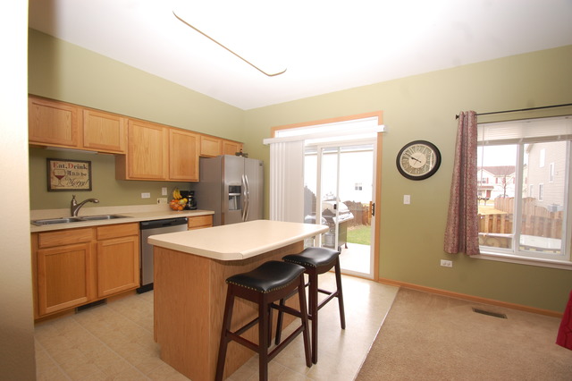 2719 Hoffman St, Plano, IL 60545 photo 3