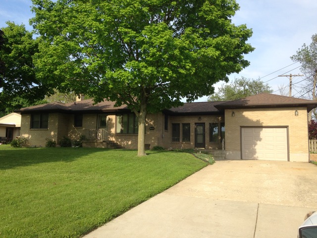 2104 Champlain St, Ottawa, IL 61350 photo 1