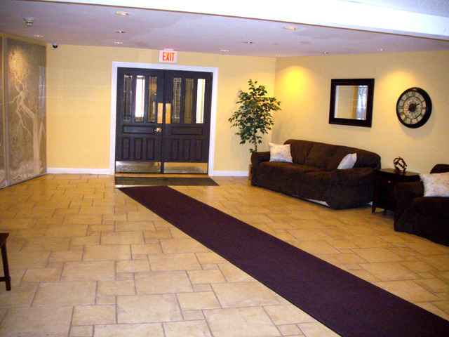 1525 Sander Ct #104, Wheeling, IL 60090 photo 8