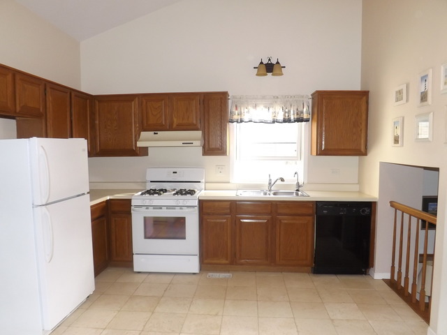 935 Fox Run Ln, Algonquin, IL 60102 photo 8