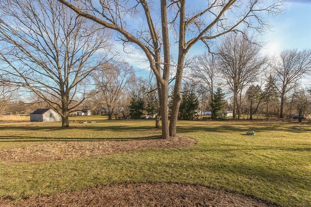145 E County Line Rd, Barrington, IL 60010 photo 23