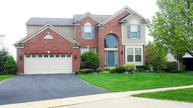 5 Steiner Ct, Algonquin, IL 60102 photo 1