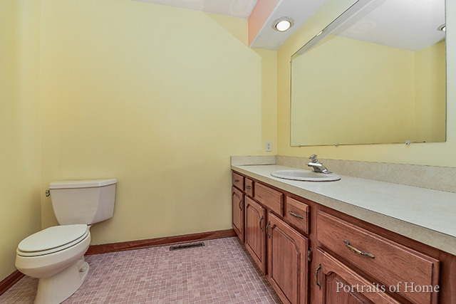 355 Monroe St, Oswego, IL 60543 photo 11
