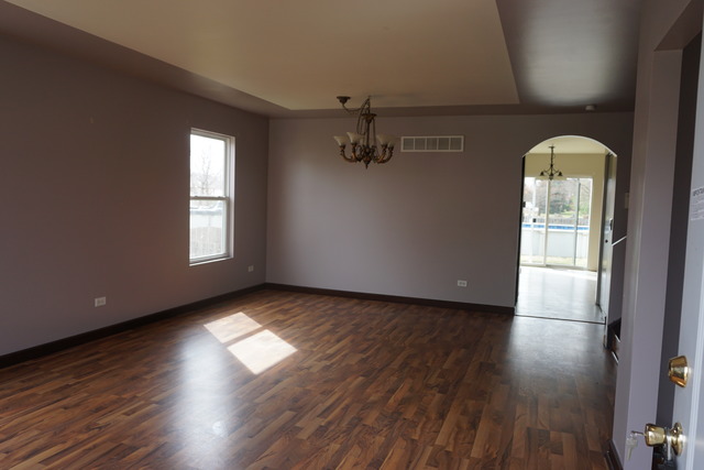 2209 Holly Ridge Dr, Plainfield, IL 60586 photo 2