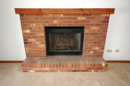 660 Waverly Dr #B, Elgin, IL 60120 photo 4