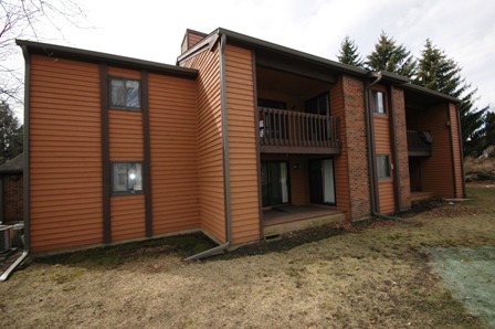 660 Waverly Dr #B, Elgin, IL 60120 photo 2