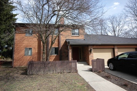660 Waverly Dr #B, Elgin, IL 60120 photo 1