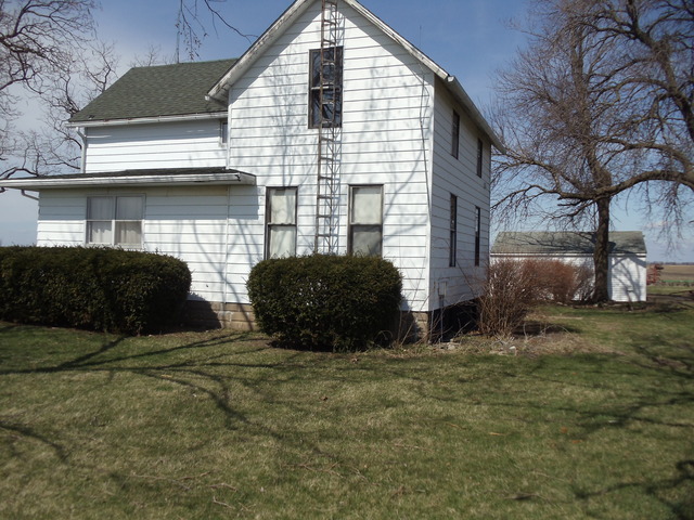 24135 E 2800 North Rd, Dwight, IL 60420 photo 2