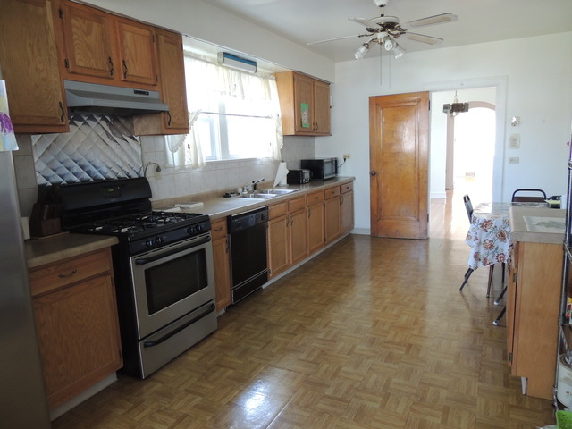 362 E 89th Pl, Chicago, IL 60619 photo 5