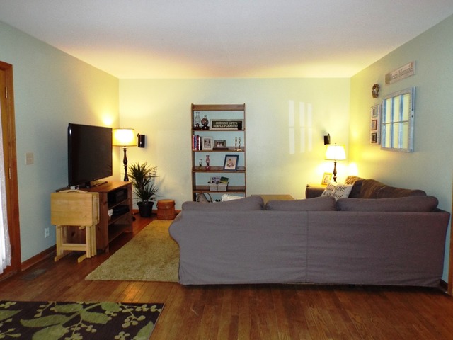 1512 Charnbrook Dr, Mchenry, IL 60051 photo 7