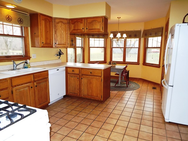 1512 Charnbrook Dr, Mchenry, IL 60051 photo 13