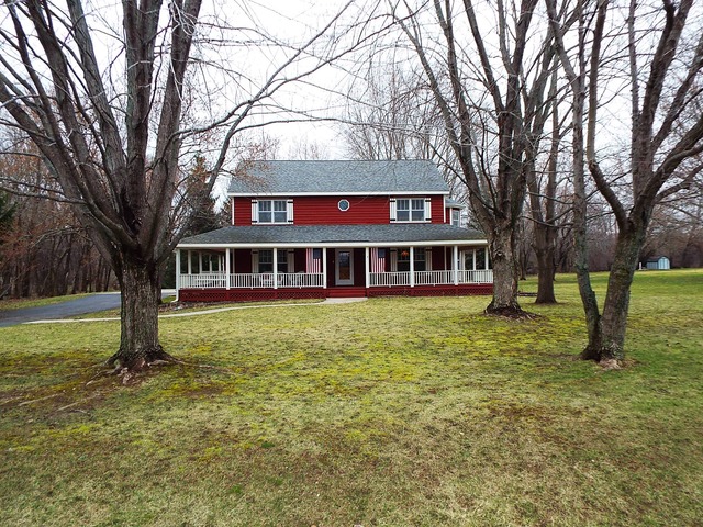 1512 Charnbrook Dr, Mchenry, IL 60051 photo 1