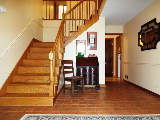 1512 Charnbrook Dr, Mchenry, IL 60051 photo 3