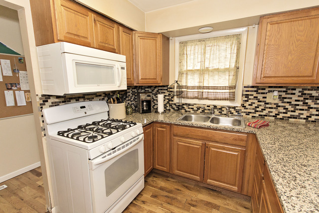 1407 N Park Dr, Round Lake, IL 60073 photo 10