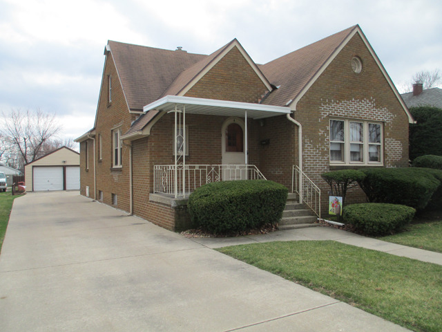 4 11th St, Peru, IL 61354 photo 1