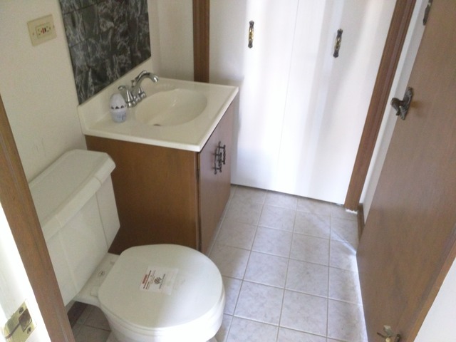 210 Sarah Ct, Wheeling, IL 60090 photo 10
