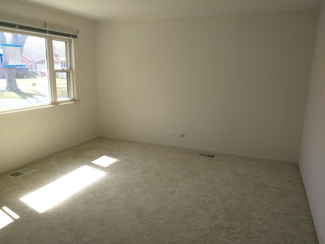 210 Sarah Ct, Wheeling, IL 60090 photo 5