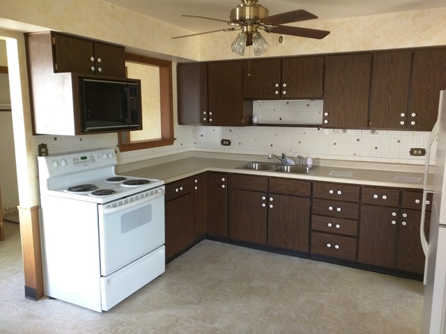 210 Sarah Ct, Wheeling, IL 60090 photo 3