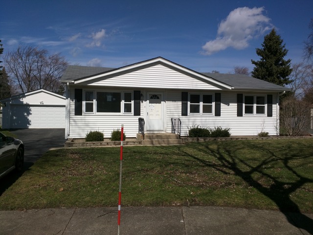 210 Sarah Ct, Wheeling, IL 60090 photo 1