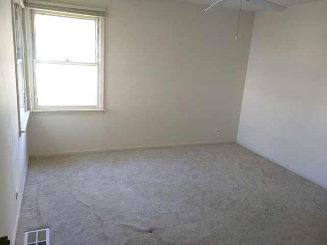 210 Sarah Ct, Wheeling, IL 60090 photo 8