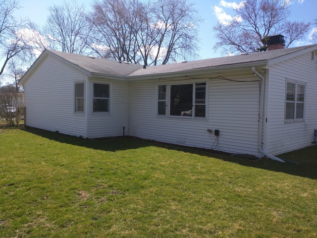 210 Sarah Ct, Wheeling, IL 60090 photo 2