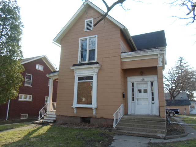 168 Hill Ave, Elgin, IL 60120 photo 1