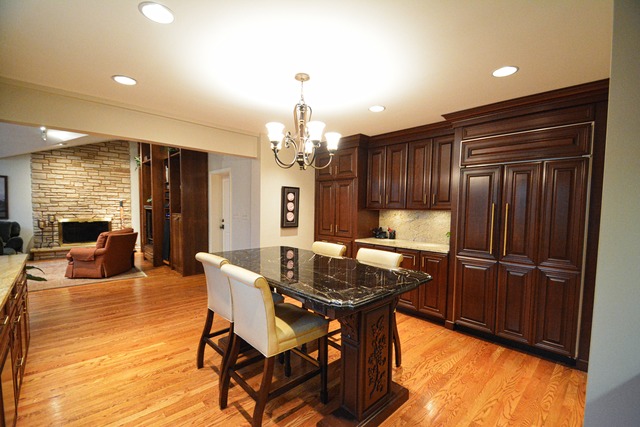 137 George St, Wheaton, IL 60189 photo 3