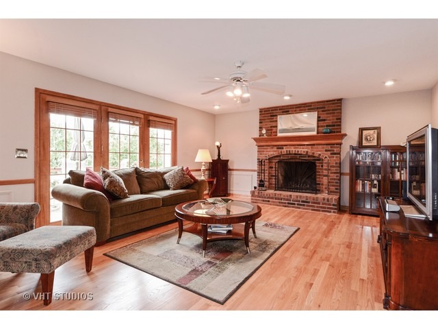 491 Blodgett Ct, Naperville, IL 60565 photo 10