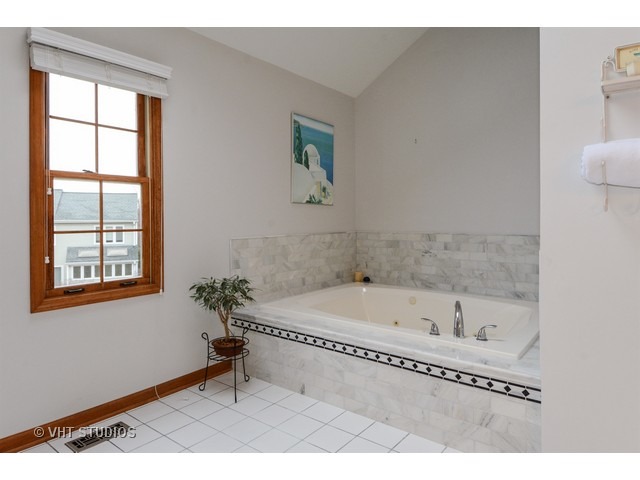 491 Blodgett Ct, Naperville, IL 60565 photo 17