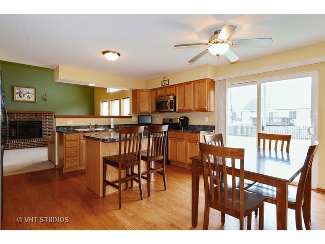 2919 Twin Falls Dr, Plainfield, IL 60586 photo 4