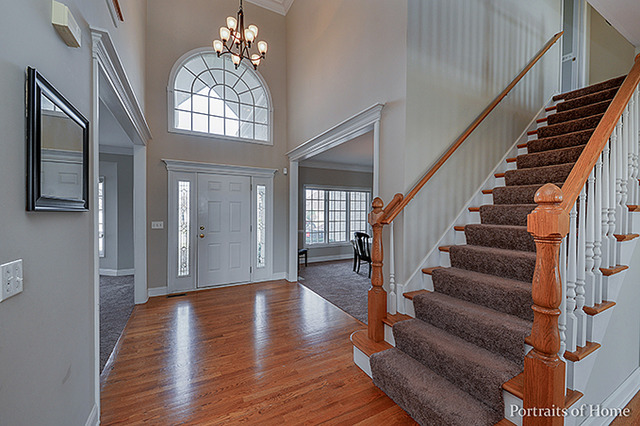 3432 White Eagle Dr, Naperville, IL 60564 photo 2