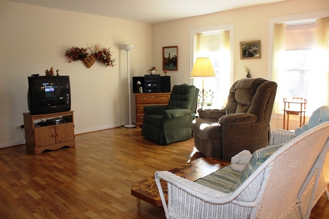 1405 Hilltop Blvd, Mchenry, IL 60050 photo 9