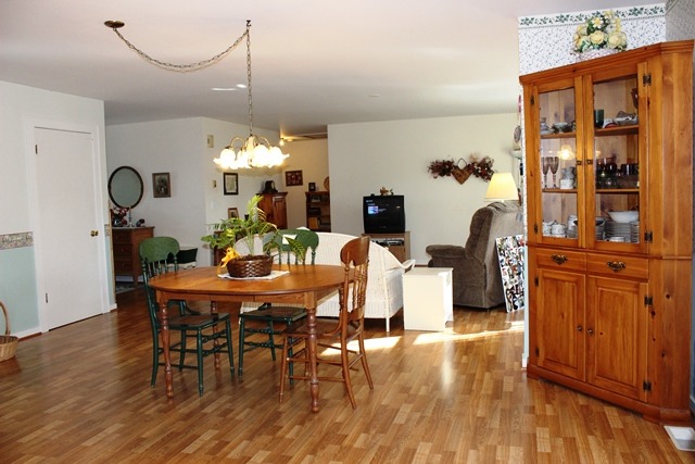 1405 Hilltop Blvd, Mchenry, IL 60050 photo 7