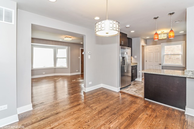 9120 S Clyde Ave, Chicago, IL 60617 photo 7