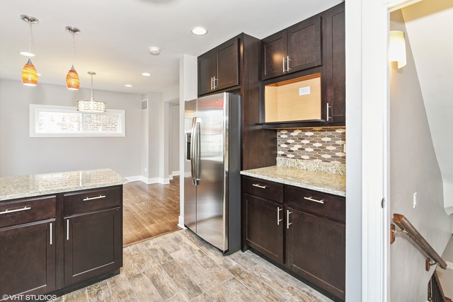 9120 S Clyde Ave, Chicago, IL 60617 photo 4