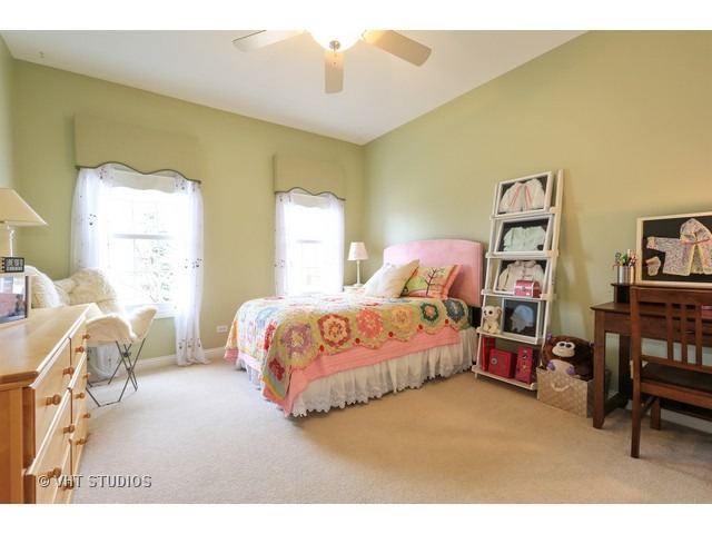 390 E Harrison St, Elmhurst, IL 60126 photo 9